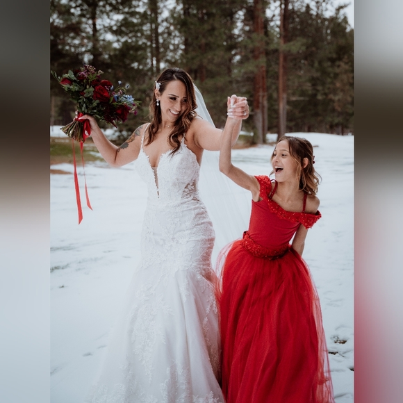 Meet your Posher, Jennifer - Picture 1 of 9